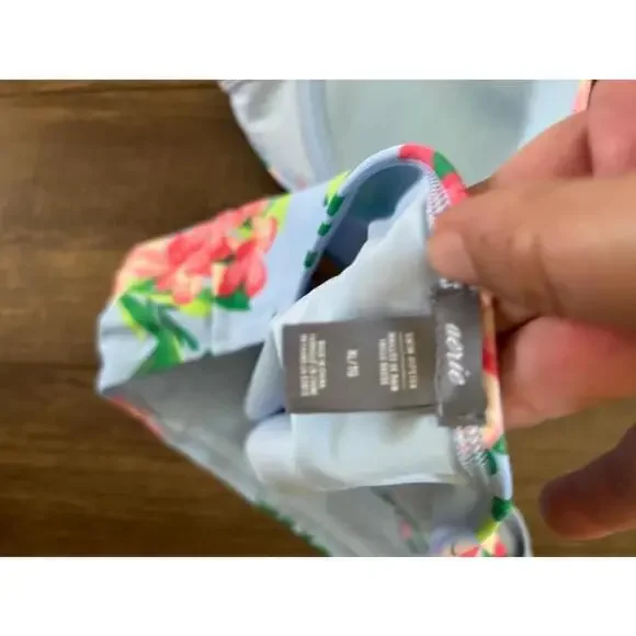 Women's Aerie Blue Floral Bikini Swimsuit Size XL bottom and 36D top - Picture 8 of 8